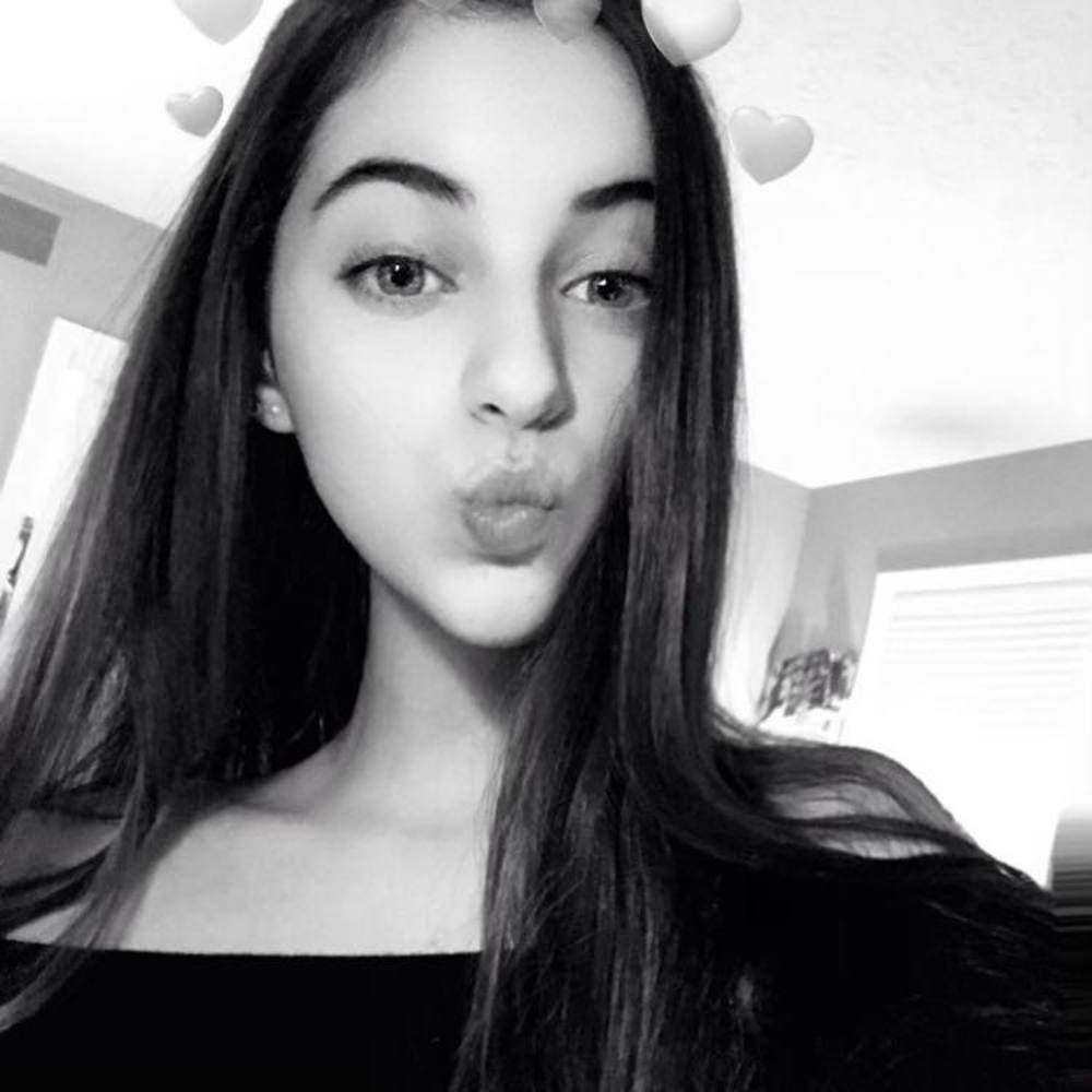 Meet your Posher, Bella